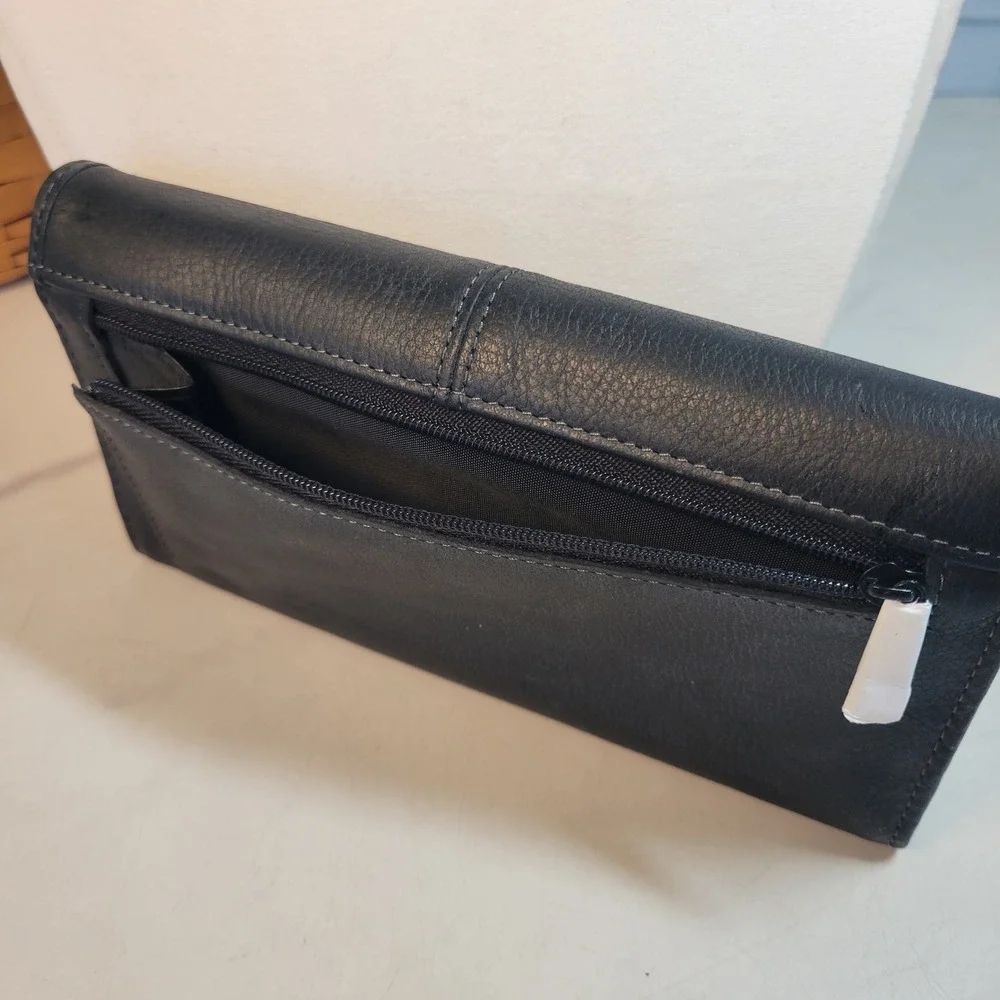 Buxton black leather